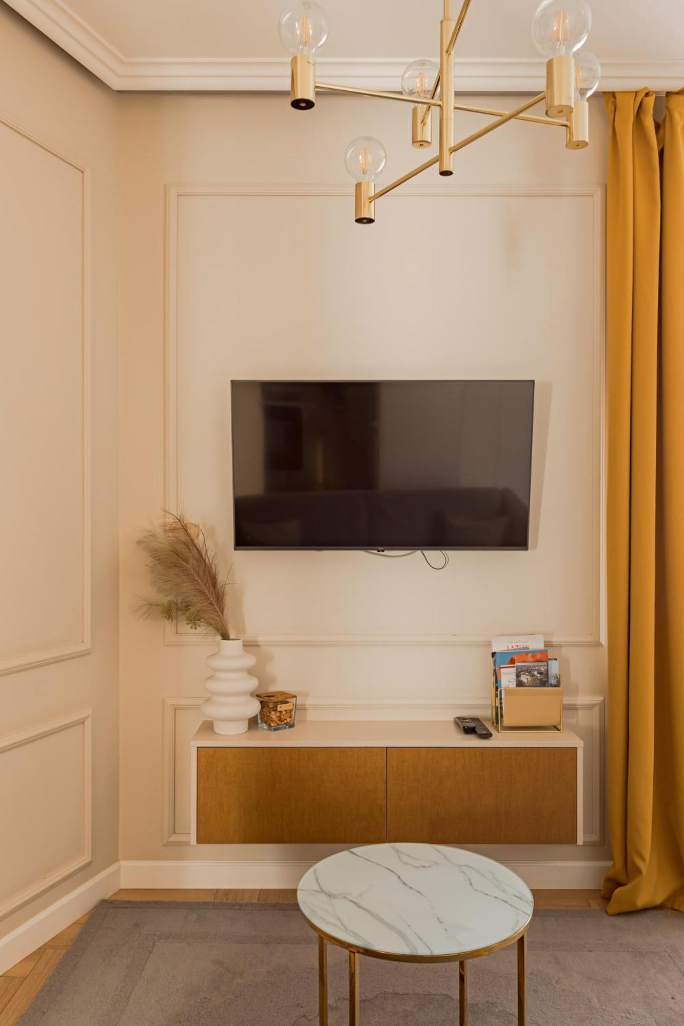 Top Located New Stylish Apartment In Vilnius Old Town Bagian luar foto