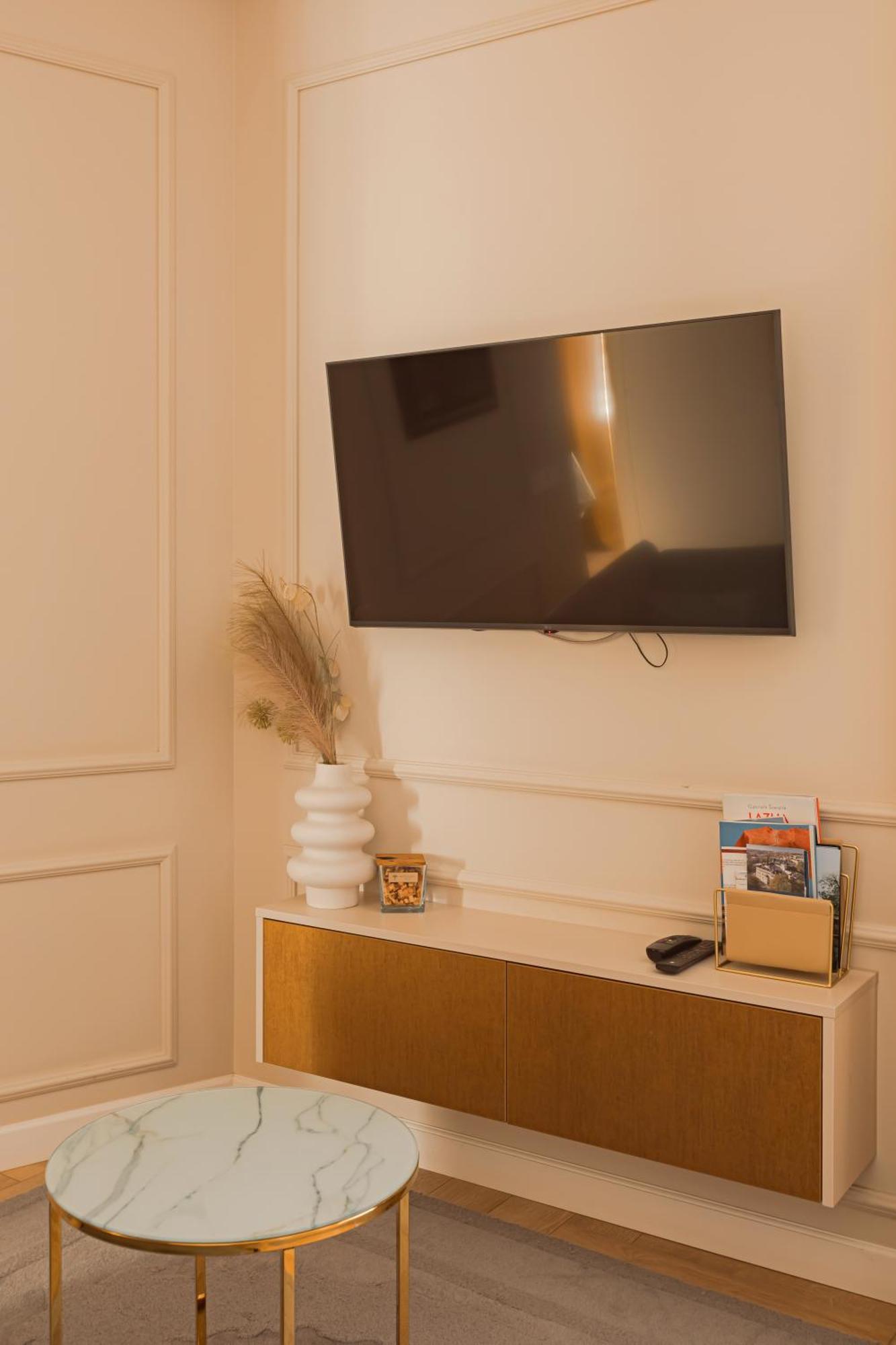 Top Located New Stylish Apartment In Vilnius Old Town Bagian luar foto